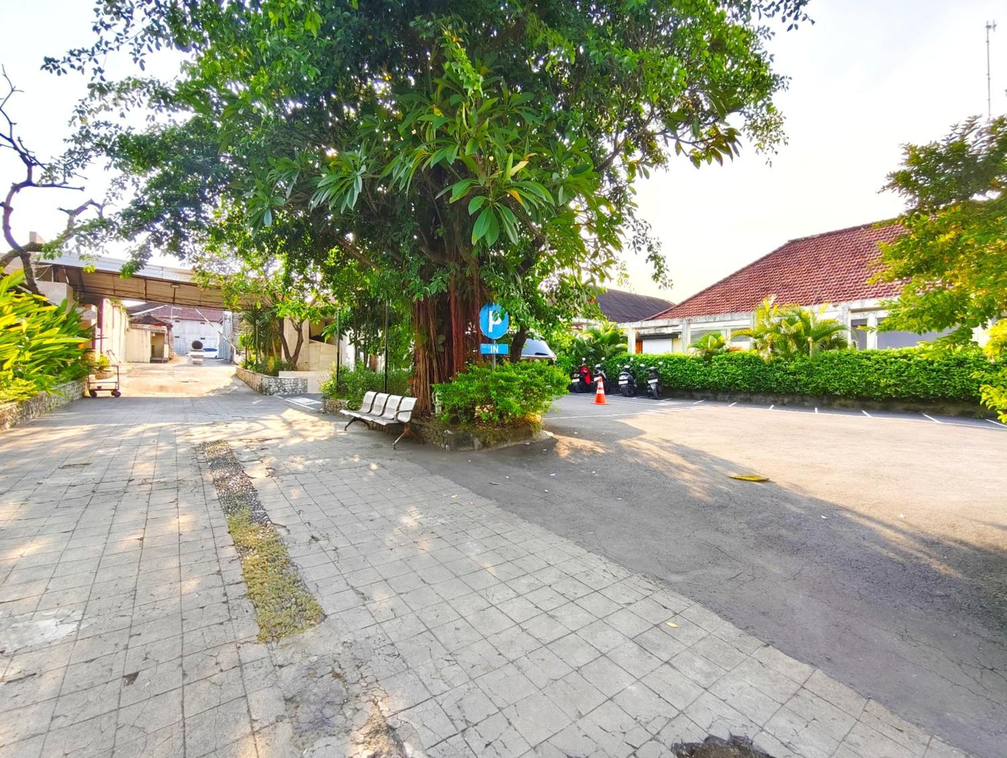 Private Pool Villas Kuta Bali *