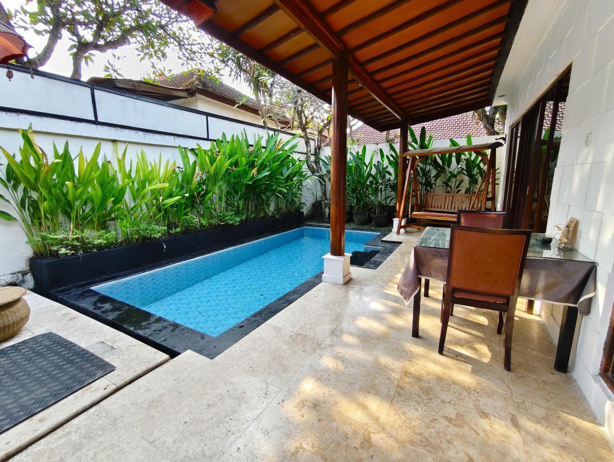 Private Pool *